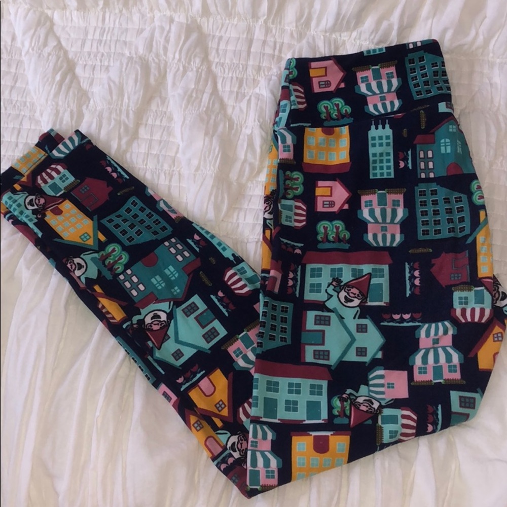 RARE LuLaRoe gnome leggings
